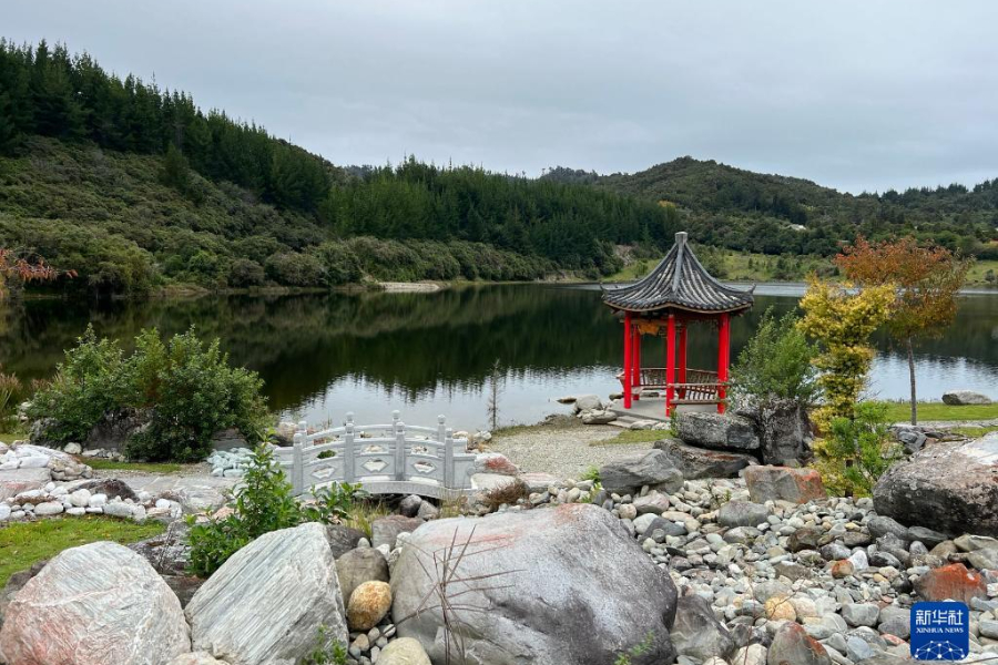 這是4月29日拍攝的新西蘭羅斯華人淘金紀(jì)念公園一角。新華社發(fā)（沃爾特 攝）