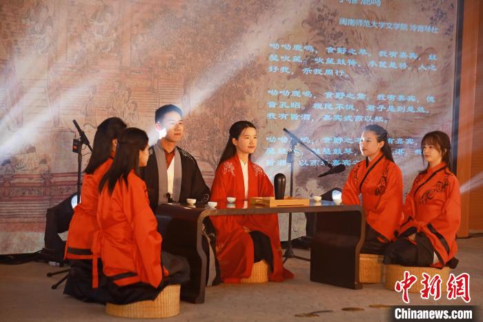 2023年閩南詩歌節(jié)開幕式暨詩歌朗誦會現(xiàn)場?！￠}南師范大學供圖