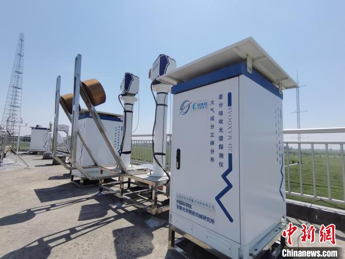 壽縣國家氣候觀象臺內(nèi)各種觀測設(shè)備。　吳然 攝