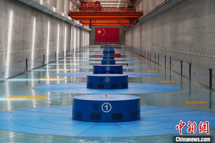 三峽左岸電廠。　陳旋 攝