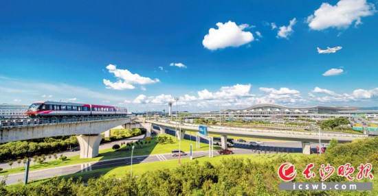 　　根據(jù)《實施意見》，長沙將建設(shè)聯(lián)通世界的航空樞紐，打造輻射全國的鐵路樞紐，深化綜合交通協(xié)調(diào)機制。    資料圖片
