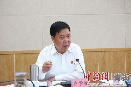 圖為黃南州州長喬學(xué)智講話。黃宣攝