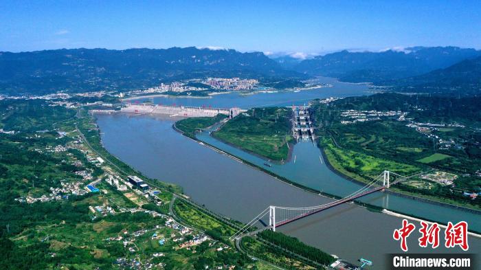 2022年夏季三峽工程為中下游補水。(資料圖) 湯偉 攝