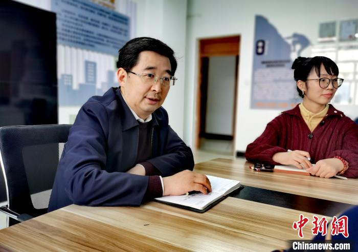 （兩會(huì)聲音）全國政協(xié)委員趙海興：師者為師亦為范，建議設(shè)教師理想信念教育基地
