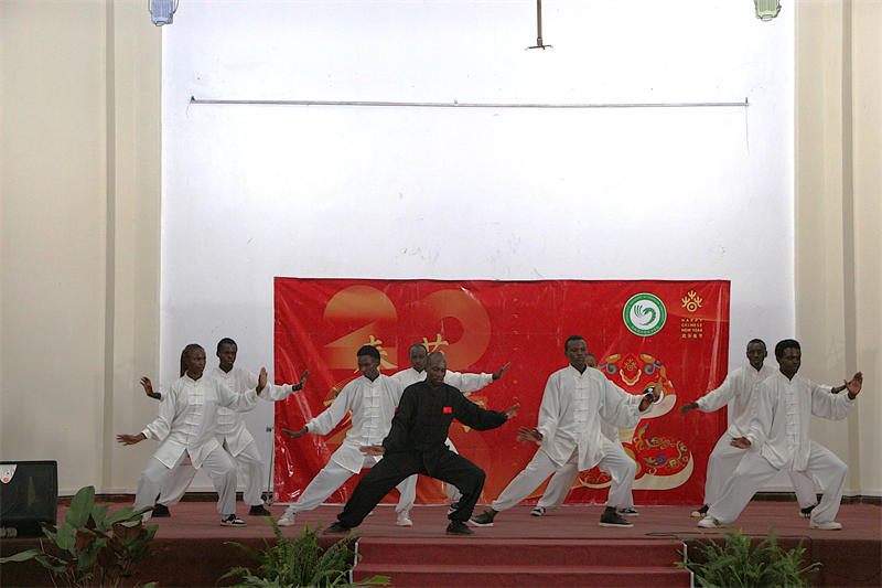 卡巴拉克大學(xué)春節(jié)體驗(yàn)活動(dòng)。埃格頓大學(xué)孔子學(xué)院供圖