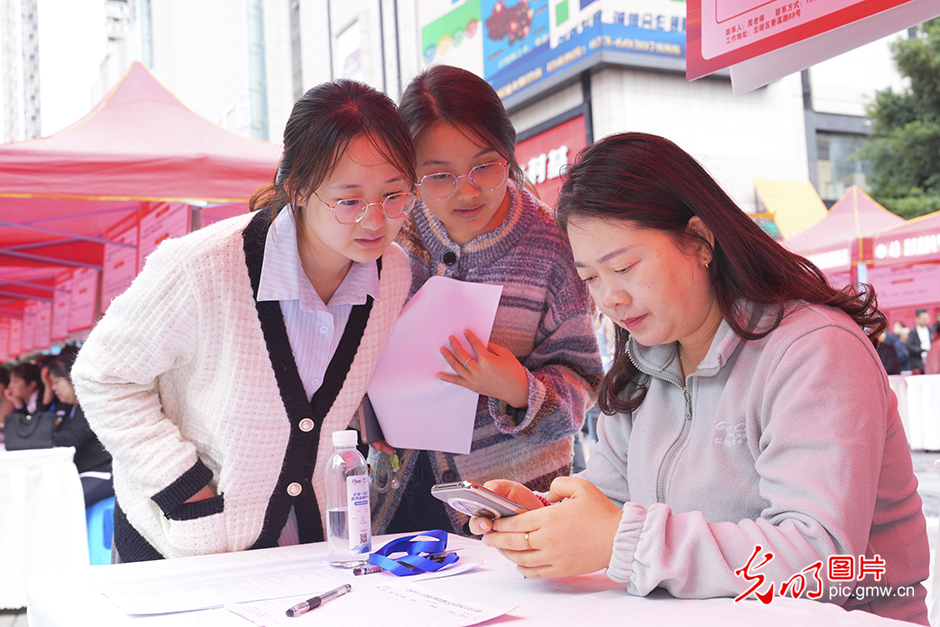 【職引未來】求職招聘“雙向奔赴”，穩(wěn)崗就業(yè)精準(zhǔn)發(fā)力