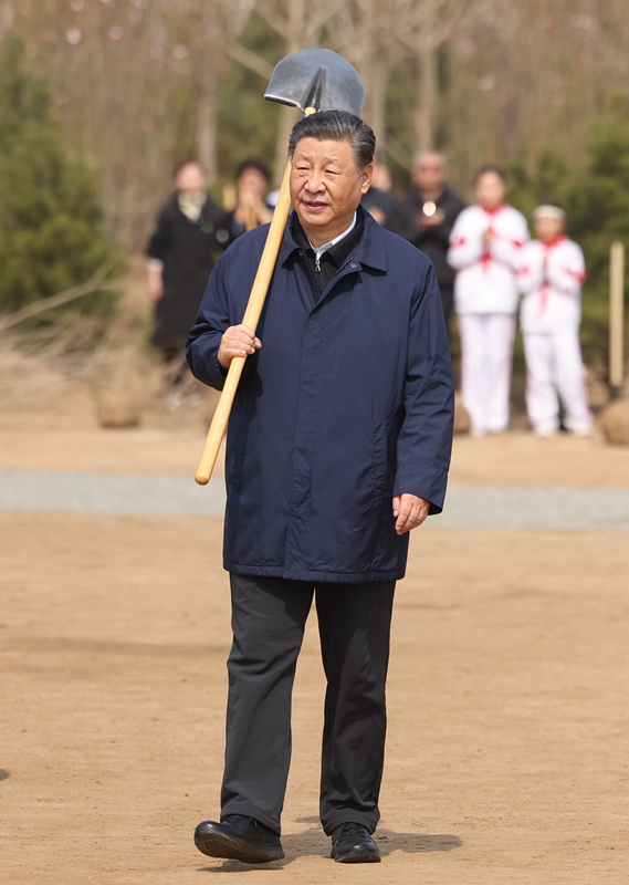 2024年4月3日，習(xí)近平總書記來到北京市通州區(qū)潞城鎮(zhèn)參加首都義務(wù)植樹活動。