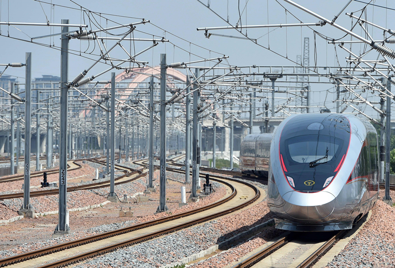 2022年6月20日，濟(jì)鄭高鐵鄭州首發(fā)G9206次列車駛出鄭州東站。