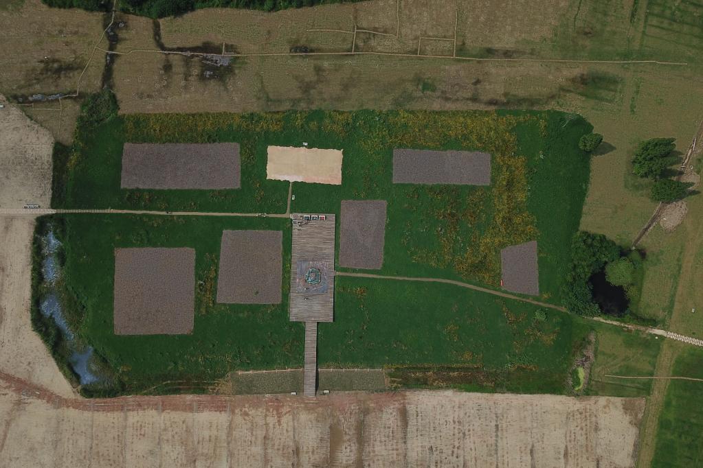 2019年6月23日無人機拍攝的良渚國家考古遺址公園的宮殿區(qū)。 新華社記者 黃宗治 攝