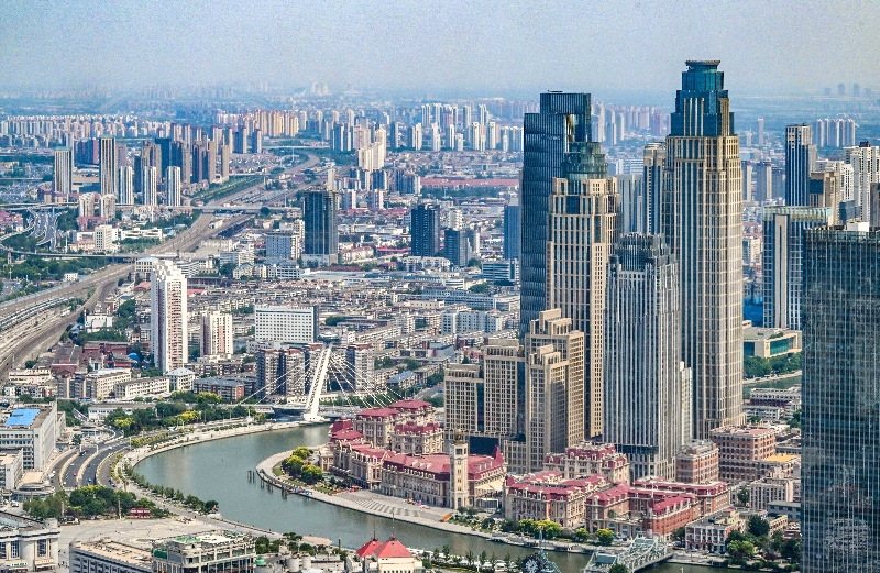 這是2023年6月16日從直升機(jī)上拍攝的天津中心城區(qū)城市景觀。