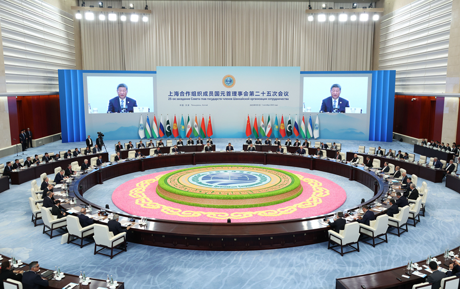 9月1日上午，上海合作組織成員國元首理事會第二十五次會議在天津梅江會展中心舉行。中國國家主席習近平主持會議并發(fā)表題為《牢記初心使命　開創(chuàng)美好未來》的重要講話。