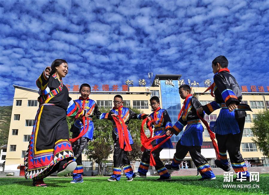 （文化）（1）四川阿壩：高原民族傳統(tǒng)文化煥發(fā)新生機(jī)