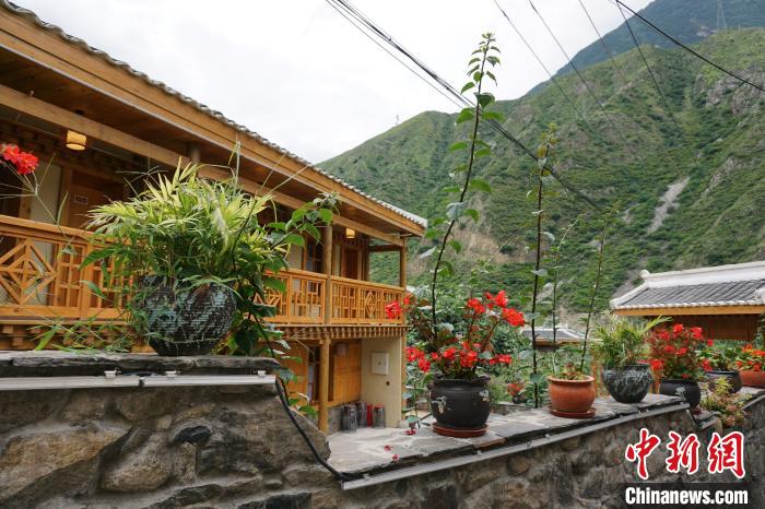 若吉村民宿。　祝歡 攝