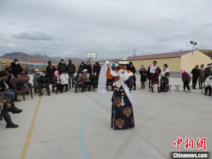 祁連山青海側(cè):“我愛(ài)唱”“你愛(ài)聽(tīng)”原生態(tài)宣講入人心