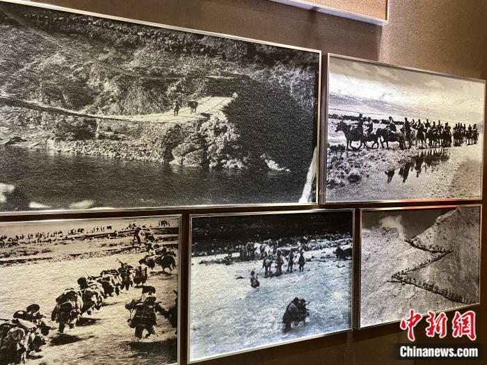 紅樓內展廳，圖為昌都戰(zhàn)役中的人民解放軍。彭寧鈴 攝