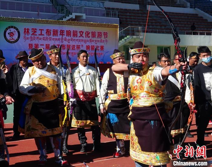 圖為響箭比賽現(xiàn)場(chǎng)?！∪轿木?攝