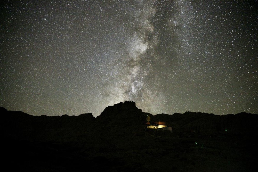 阿里暗夜星空。旦真次旦攝