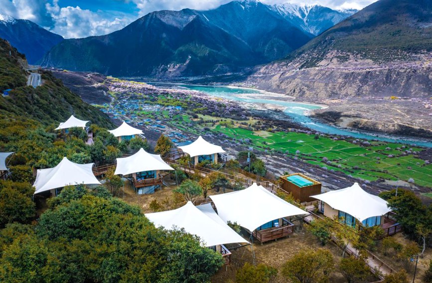 依托桃花資源，打造文旅產(chǎn)業(yè)。 張靜攝