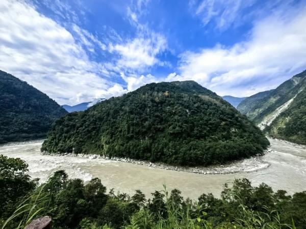 幾代建設(shè)者，歷經(jīng)半個多世紀完成！這是一條怎樣的公路？