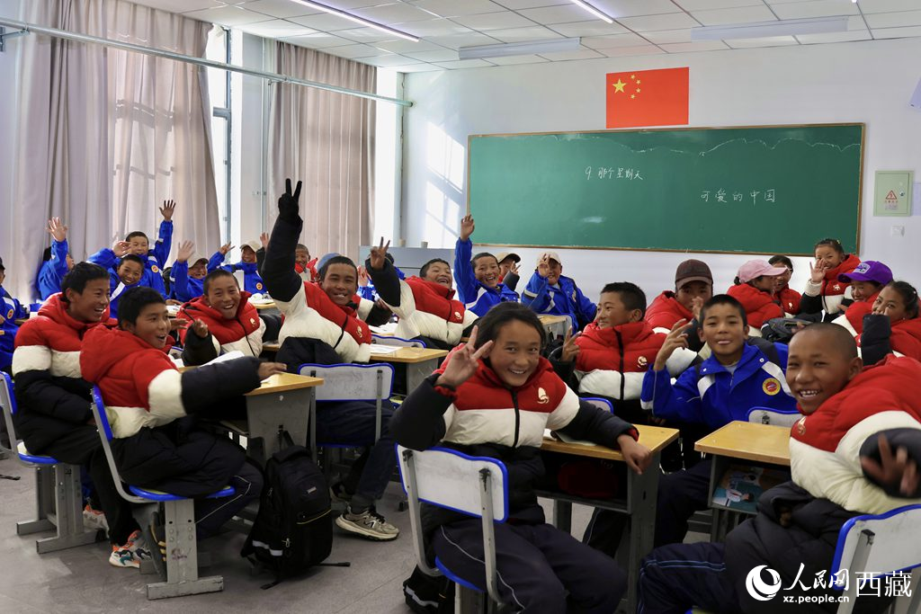 安置在定日縣委黨校讀書的學(xué)生。人民日報記者 鮮敢攝